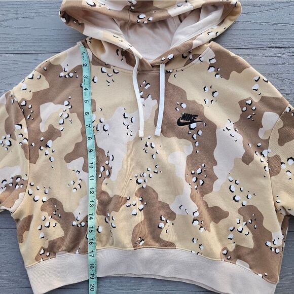 NIKE SPORTSWEAR CLUB FLEECE CROPPED WOMENS CAMO HOODIE MEDIUM NWT MSRP $70 - Picture 12 of 16